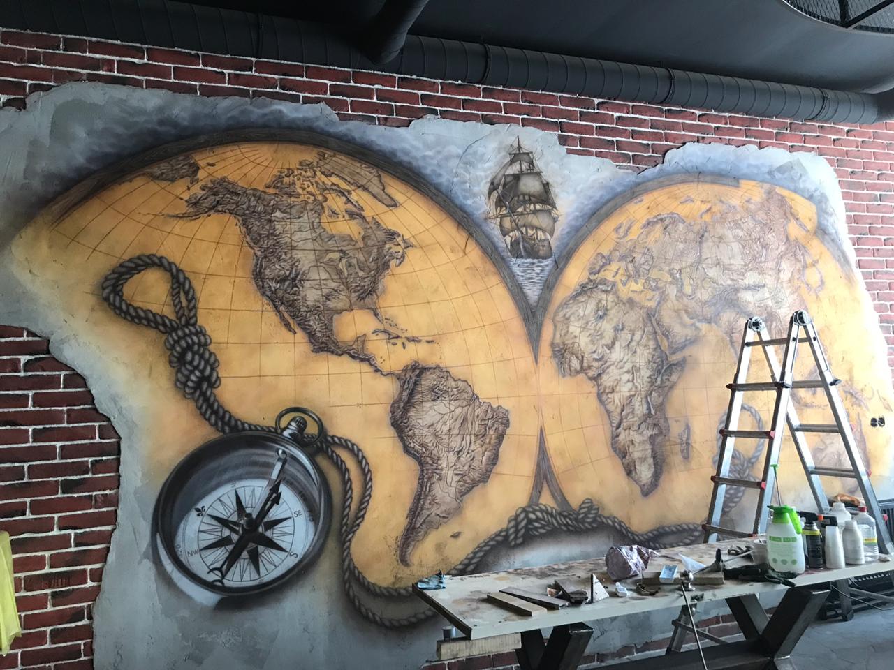 Карта мира в кафе